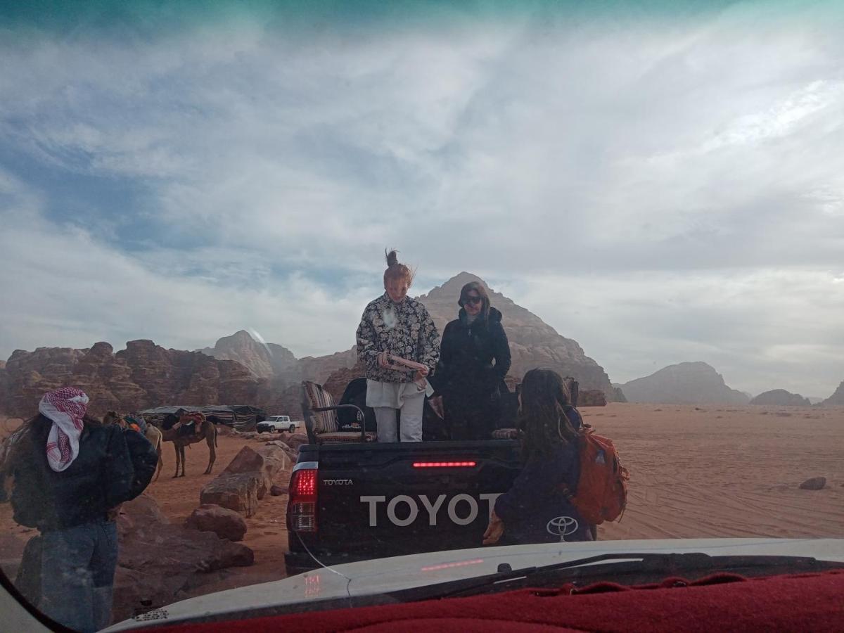 Zarb Desert Camp Wadi Rum Bagian luar foto