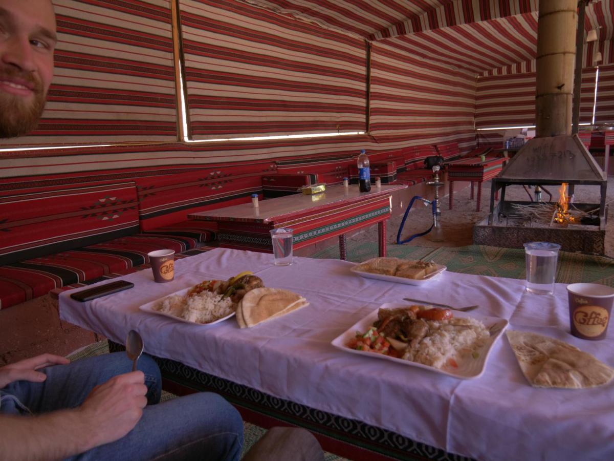 Zarb Desert Camp Wadi Rum Bagian luar foto