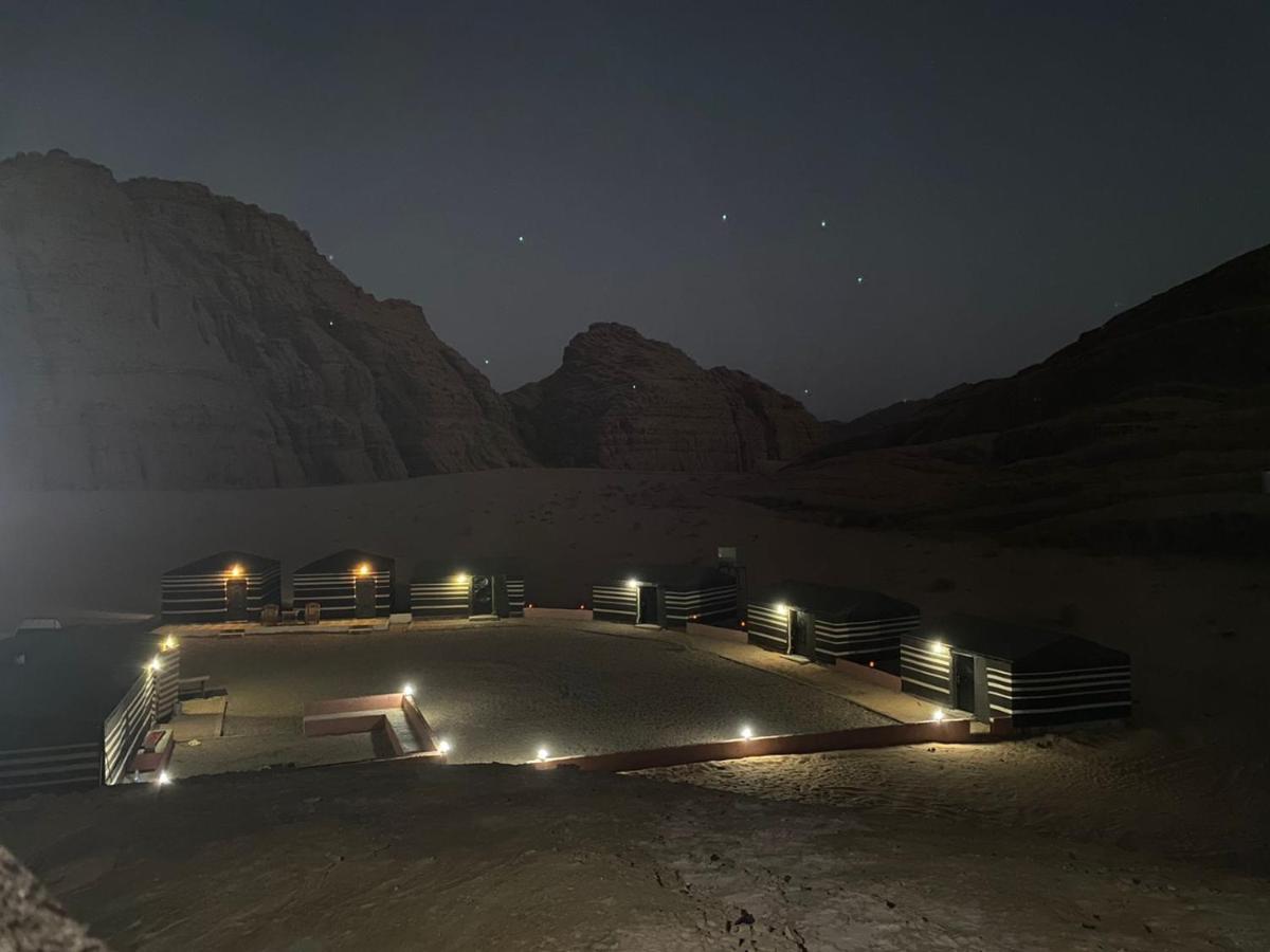 Zarb Desert Camp Wadi Rum Bagian luar foto