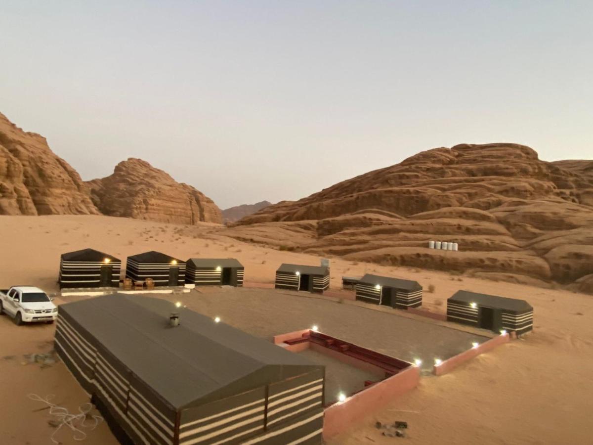 Zarb Desert Camp Wadi Rum Bagian luar foto