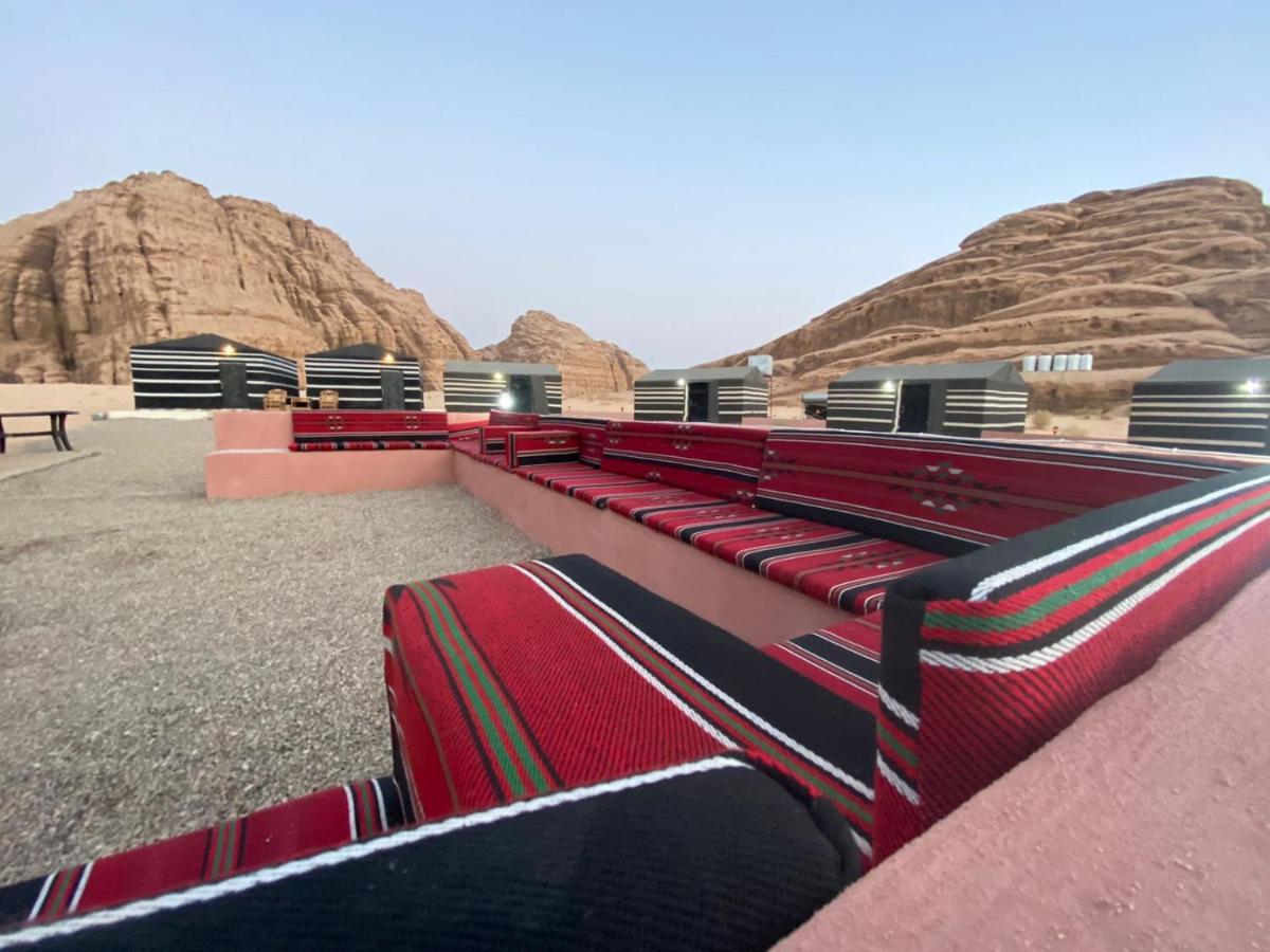 Zarb Desert Camp Wadi Rum Bagian luar foto