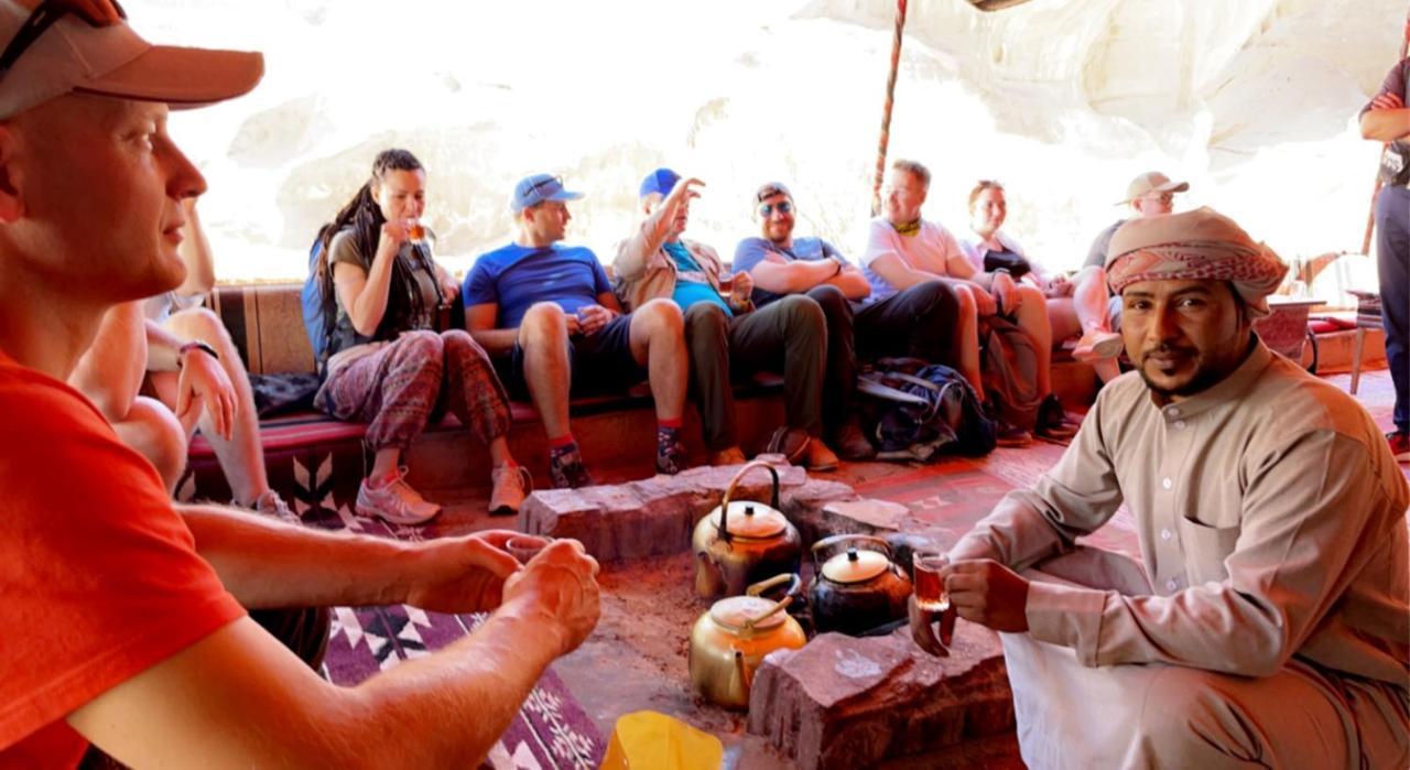 Zarb Desert Camp Wadi Rum Bagian luar foto