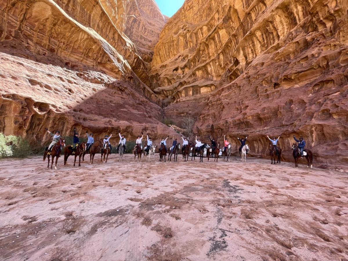 Zarb Desert Camp Wadi Rum Bagian luar foto